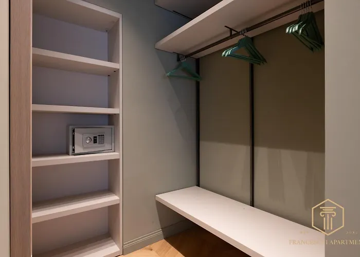 Appartement Franceschi - 50mt To Metro, Gem With Luxury Design, A-c, Panoramic View Rome